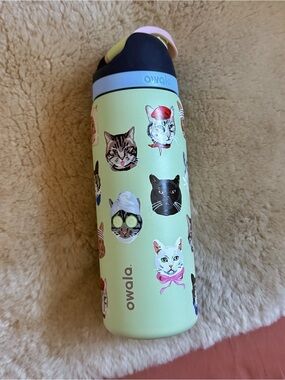 Owala “Catwala” 32 oz FreeSip
